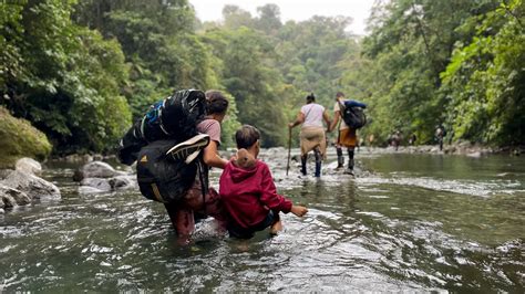 ANÁLISIS | CNN acompañó a migrantes a través del peligroso Tapón del Darién. Estas son 10 lecciones de su travesía
